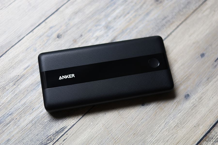 Anker PowerCore III 19200 60Wのモバイルバッテリー本体外観デザイン