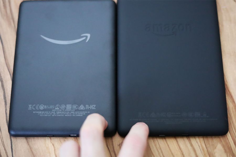 KindleとKindle Paperwhiteは触った感覚が異なる