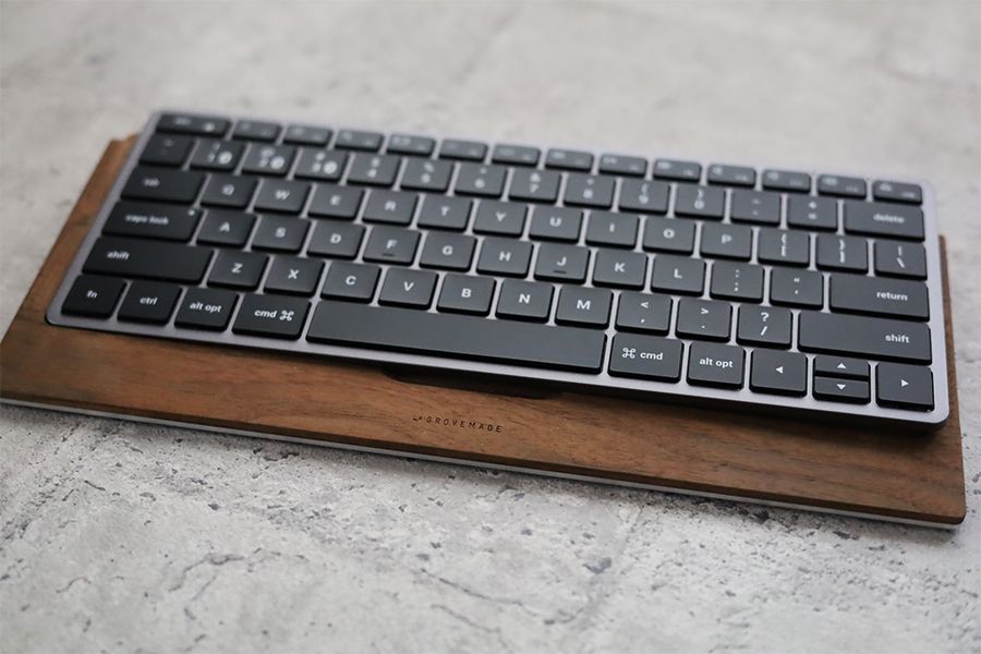 Satechi Slim X1 Bluetooth Backlit KeyboardはGROVEMADEが入らない