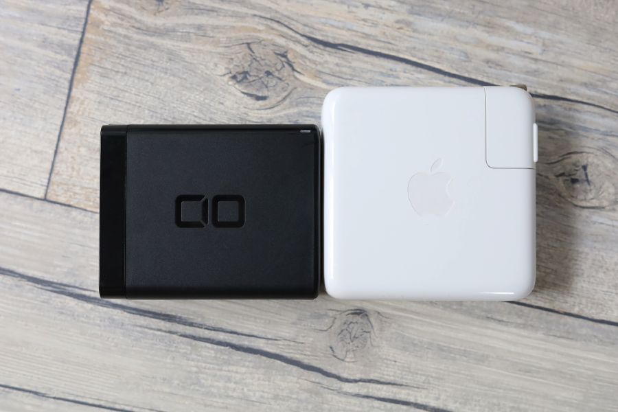 CIO LilNob USB PD 4ポート100W【G100W3C1A】はApple純正充電器を比較