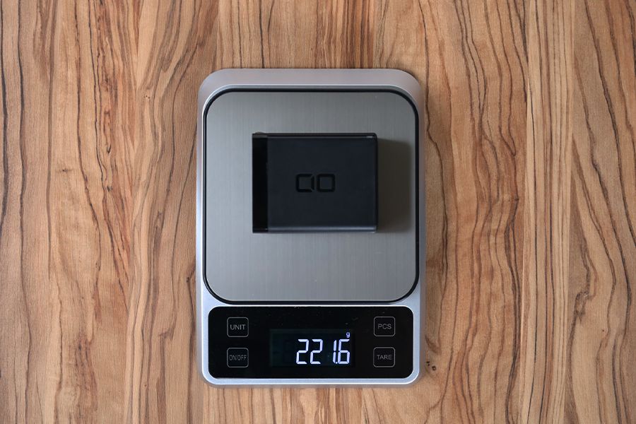 CIO LilNob USB PD 4ポート100W【G100W3C1A】の重量は221g