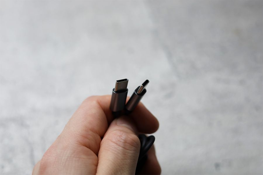 Satechi Slim X1 Bluetooth Backlit Keyboardの付属ケーブルはUSB-C&USB-C