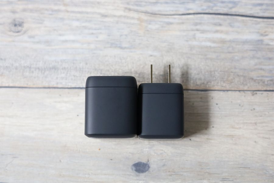 Anker Nano Ⅱ 30Wと45W充電器をサイズ比較