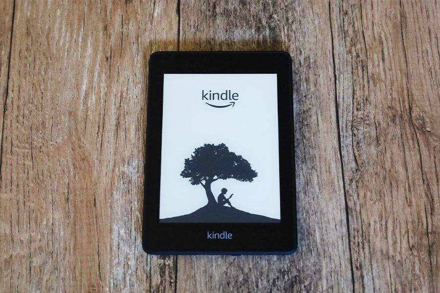 電源をいれるとKindle Paperwhiteでおなじみのトップ画像が出る