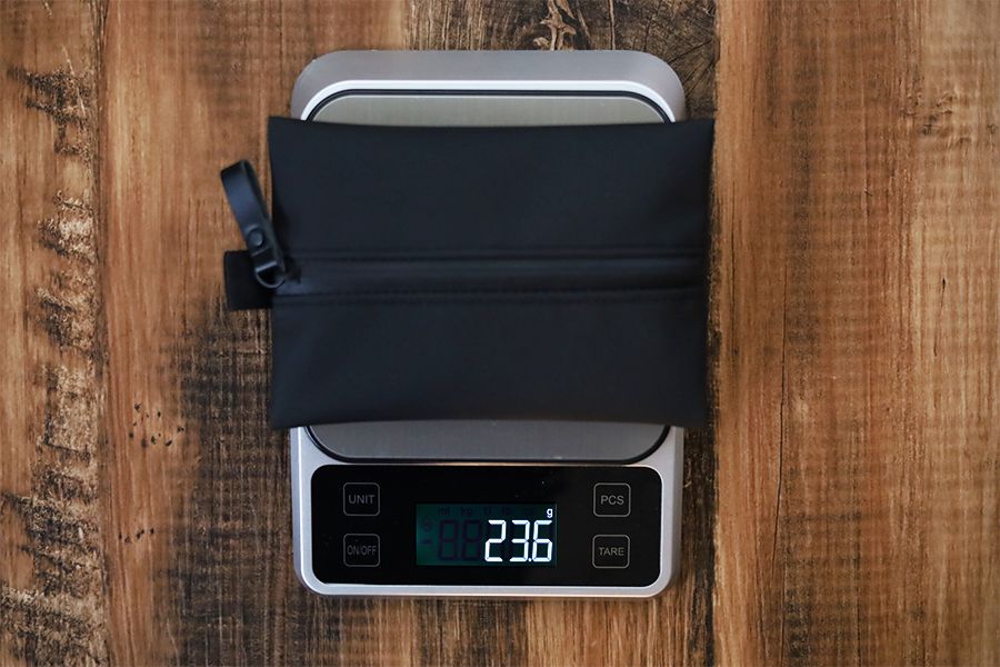 アソボーゼ TOFTPOUCH(タフトポーチ)の重量は23.6g