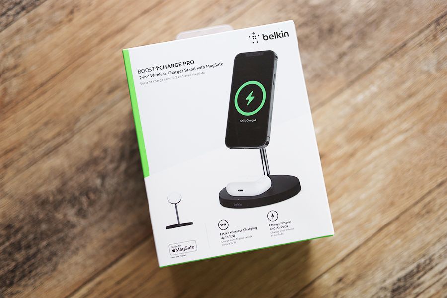 Belkin boost charge pro 2-in-1の外箱