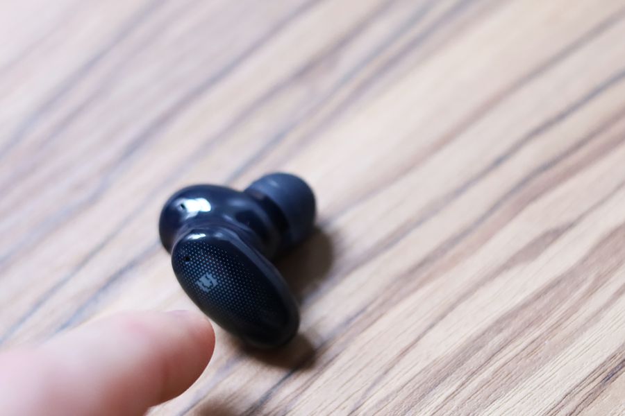 UGREEN HiTune X5のインターフェースは外側ボタン