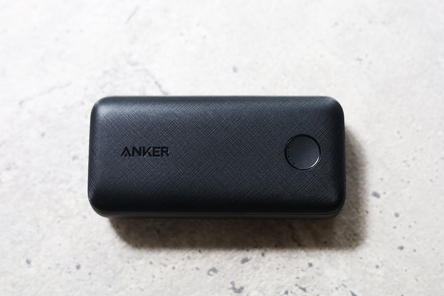 Anker PowerCore 10000Redux 25Wの本体表面