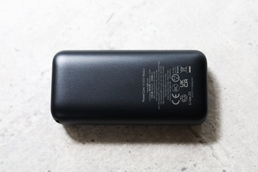 Anker PowerCore 10000Redux 25Wの本体裏面