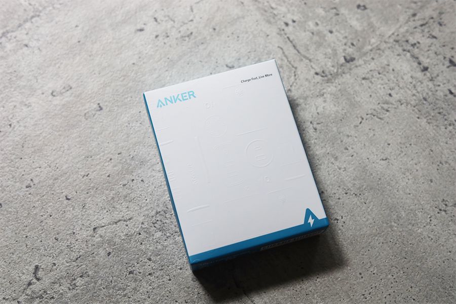 Anker PowerCore 10000Redux 25Wの外箱