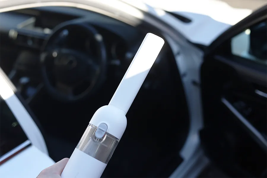 Xiaomi Xi ハンディクリーナーミニで車内を掃除してみた