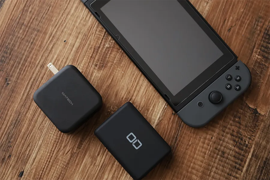 Switch充電するのは充電器かモバイルバッテリーか