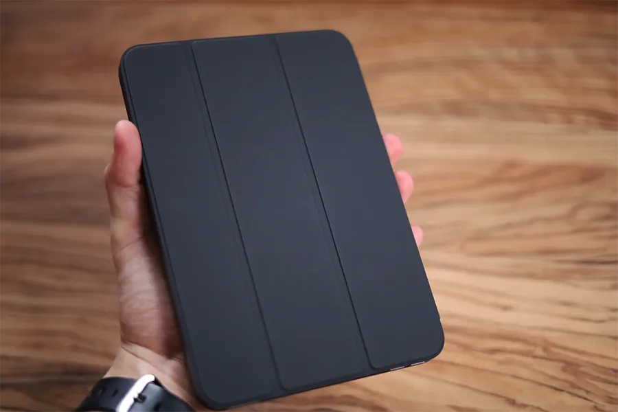 iPad mini 6のSmart Fokioを装着しても片手で持てる