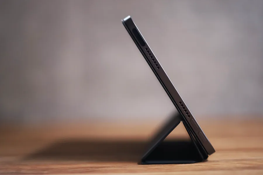 iPad mini 6のSmart Fokioで立てた状態