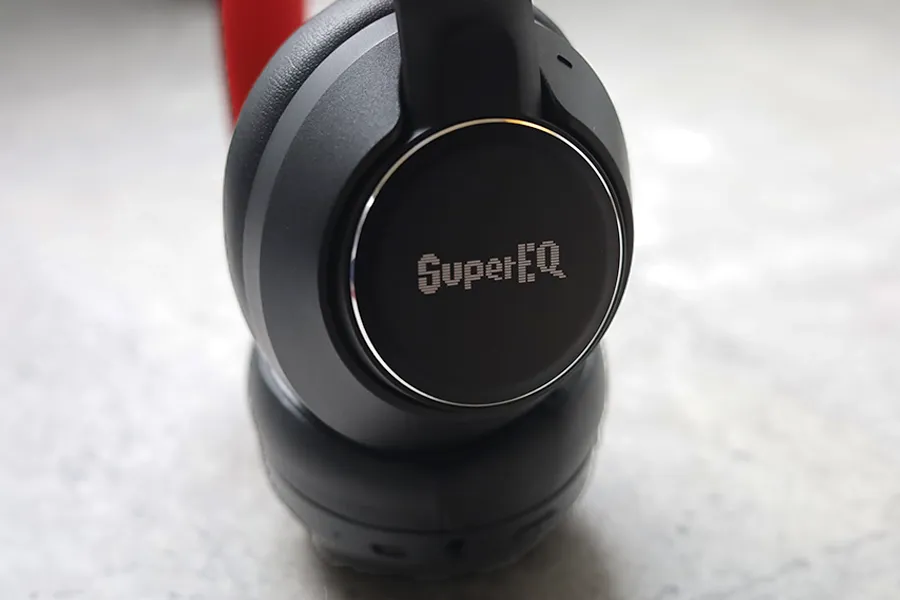 SuperEQ S1のロゴはドット絵のような可愛い感じ