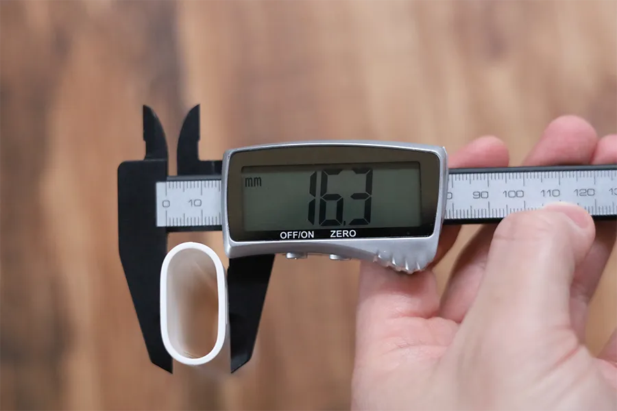 Xiaomi Miハンディクリーナーのアタッチメントの厚みは1.6cm