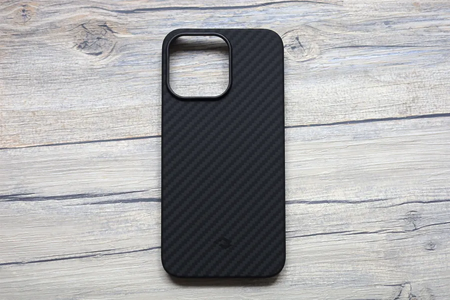 iPhone 13 Pro用PITAKA MagEZ Case 2の本体外観