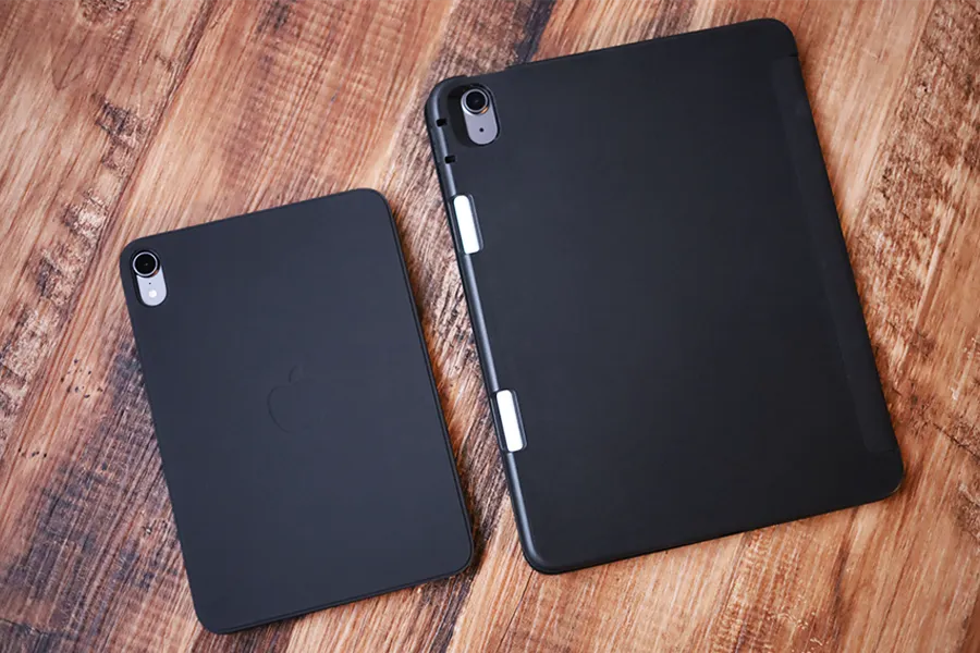 iPad mini 6のSmart FokioとiPAd Air 4 ESRケースの比較背面