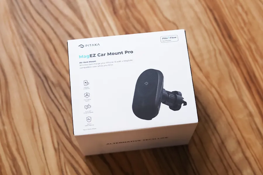 PITAKA MagEZ Car Mount Proの外箱