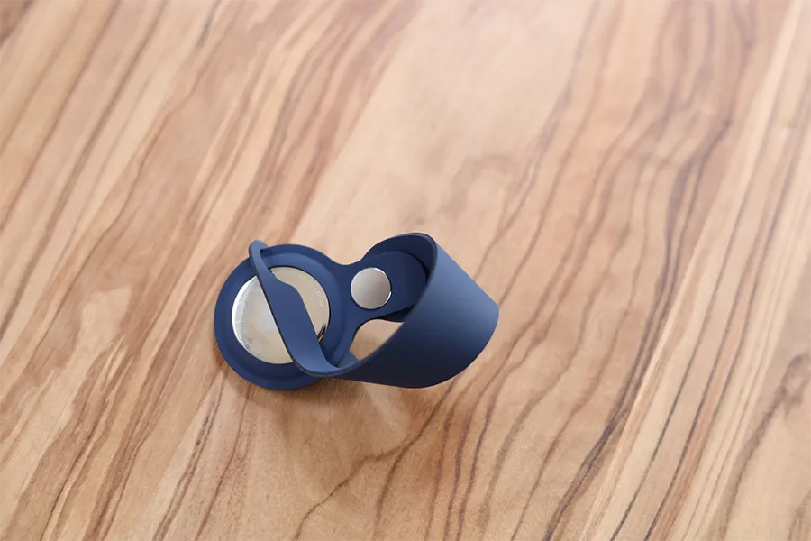 Apple純正 AirTag用『ループ』にはめる前