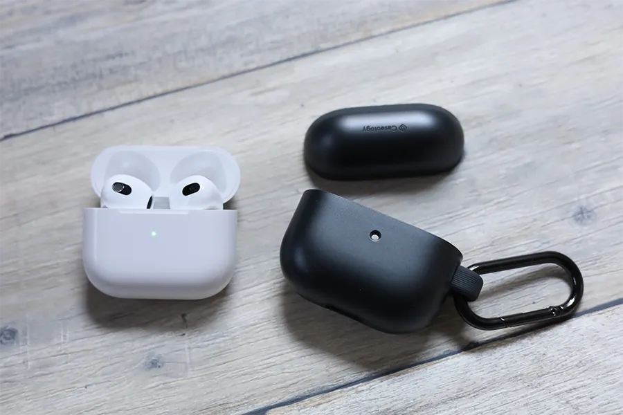 AirPods 3ケースのCaseologyを装着するまえ