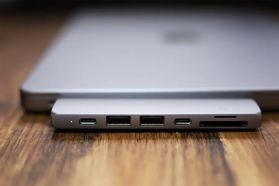 新型 MacBook Pro 14インチのポート事情はあああこれまでの2ポートハブが不要になってきた