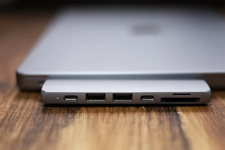 新型 MacBook Pro 14インチのポート事情はあああこれまでの2ポートハブが不要になってきた