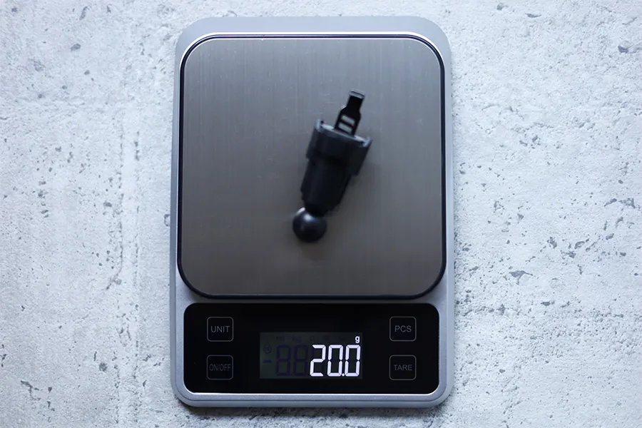 MagEZ Car Mount Proのジョイント部分の重量20g