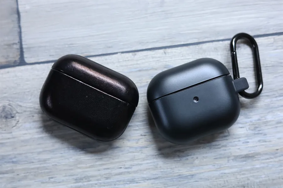 AirPods 3ケースのCaseologyはレザーとまた違う質感