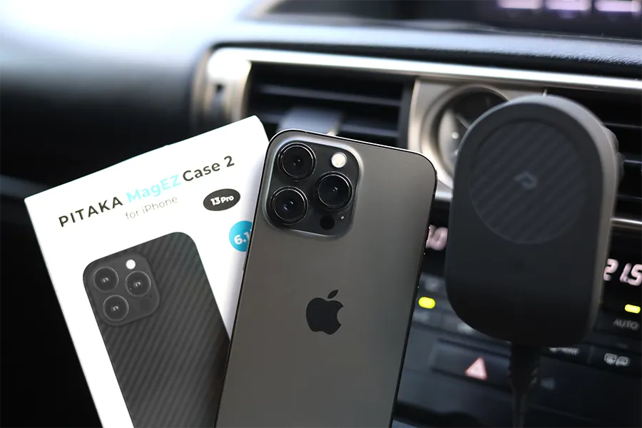 PITAKA MagEZ Car Mount ProにMagEZ Case 2を装着する