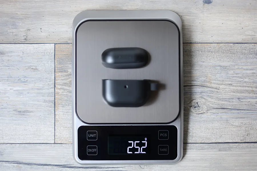 Caseologyのカラビナ抜き重量は25.2g