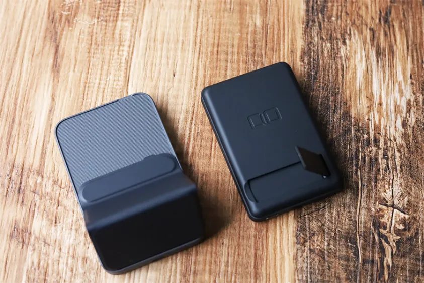 Anker 622 Magnetic Battery MagGoとCIOのスタンド状態