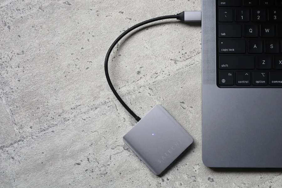Satechi 4ポート USB-C データハブはMacBookにおすすめハブ