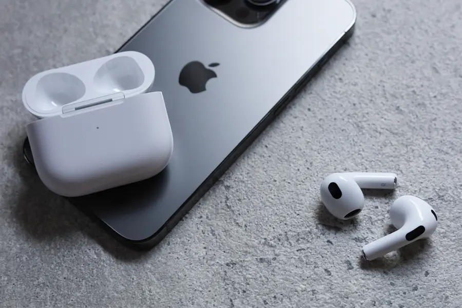 iPadにおすすめの完全ワイヤレスイヤホン【接続の安定性重視】2選のAirPods3