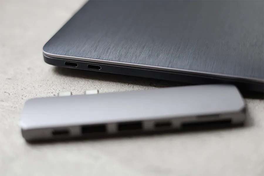 Satechi2ポートハブが使いやすかった理由は完全にMacBook側のポートと相性がよかったから