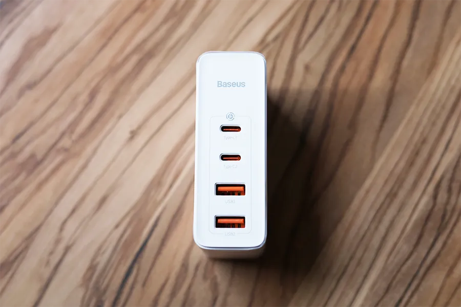 Baseus GaN2 Pro Quick Chargerは合計4ポート