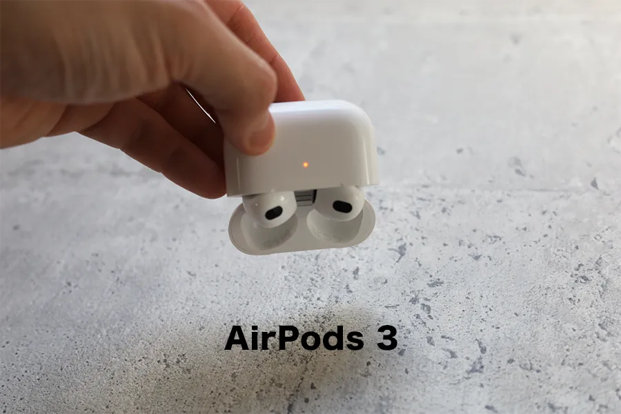 AirPods 3は逆さにしてもオチない