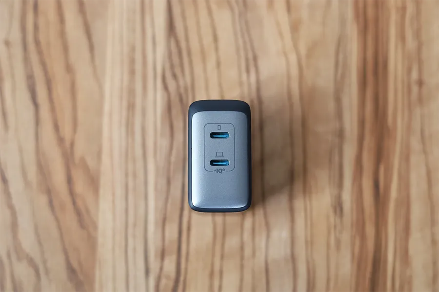 Anker PowerPort III 2-Port 65Wのポートまわり