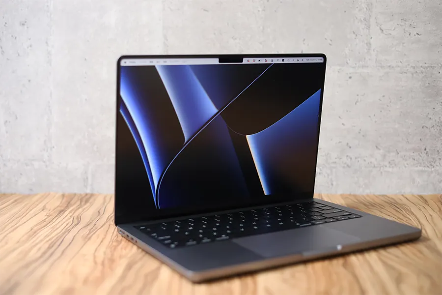 MacBook Pro 14インチのディスプレイ