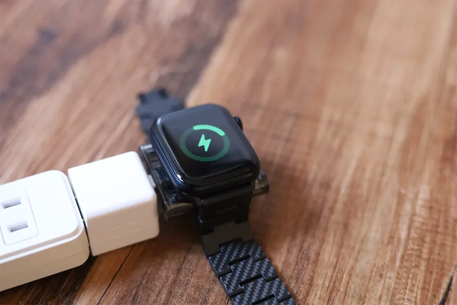 PITAKA PowerDongle for Apple WatchとApple Watct本体充電器