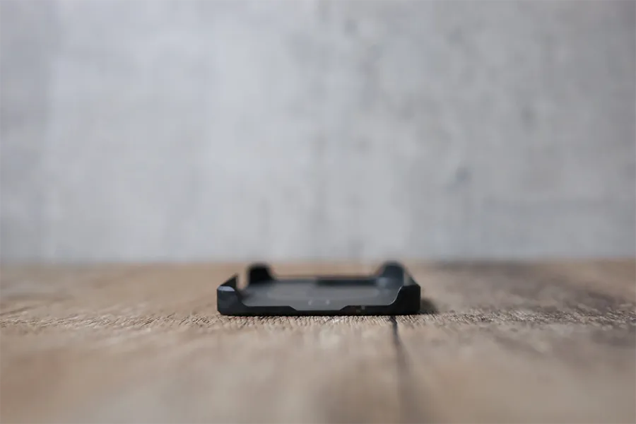 iPhone 13 Pro用 PITAKA MagEZ Case 2 アラミド繊維浮織の下部