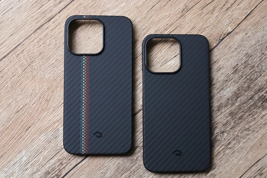 iPhone 13 Pro用 PITAKA MagEZ Case 2 アラミド繊維浮織とノーマルを並べる