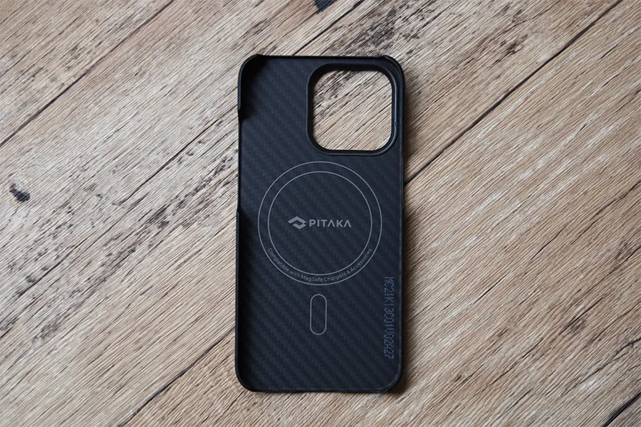 iPhone 13 Pro用 PITAKA MagEZ Case 2 アラミド繊維浮織の内側
