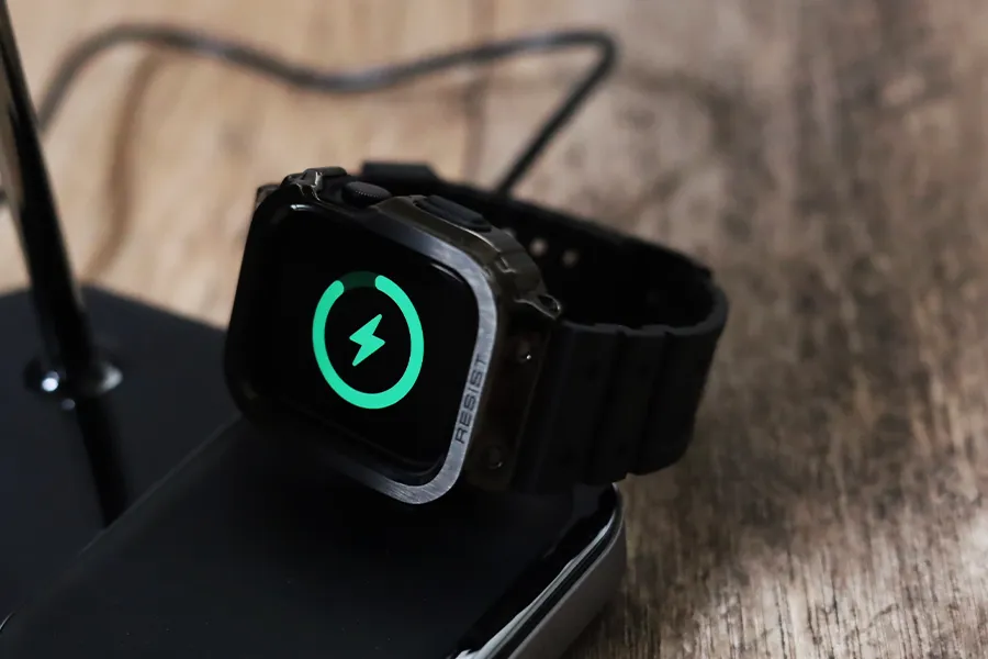 Satechi 3-in-1 Magnetic WirelessスタンドのApple Watch部分の充電時