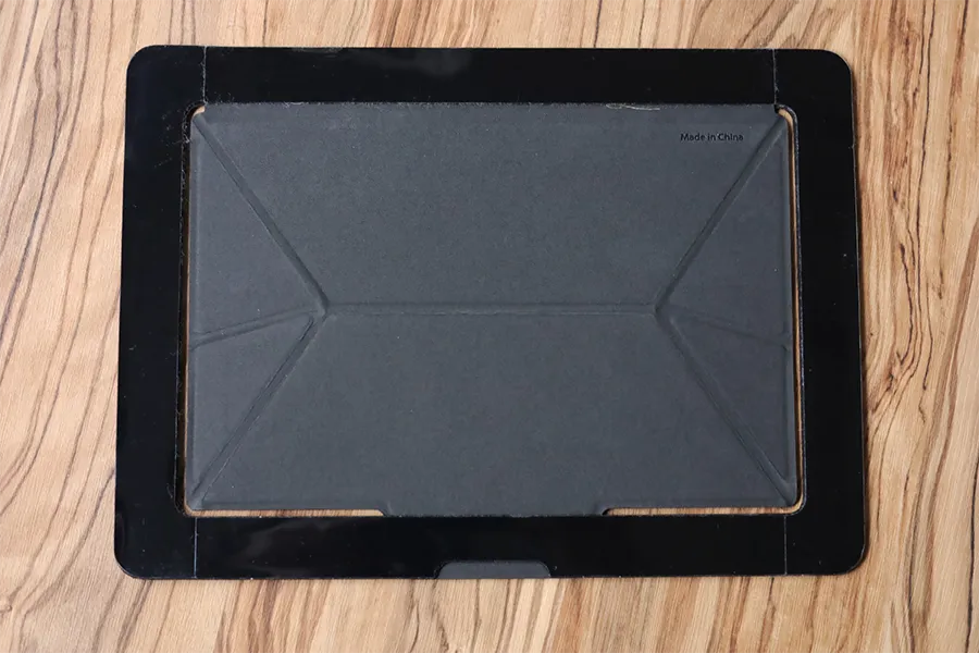 NATIVE UNIONのMacBookスタンドの背面