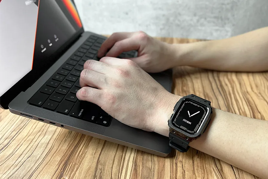 人間工学でMacBookが打ちやすい