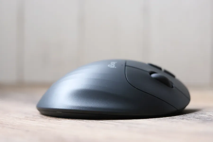 Logicool ERGO M575の側面