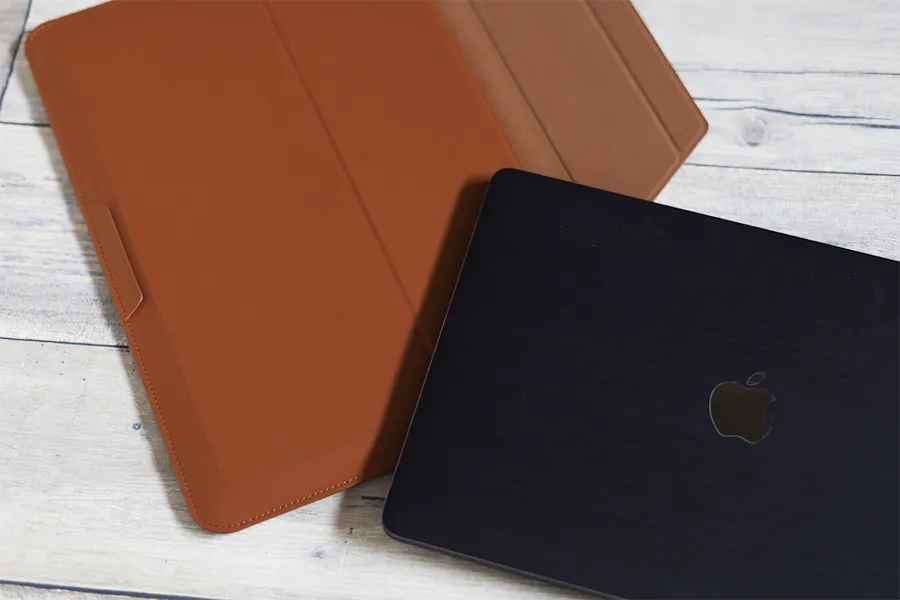MOFT 多機能PCキャリーケースは13インチのMacBook Proが収納可能