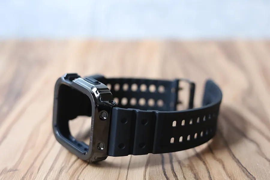 Apple Watchのamband ムービングフォートレスクラシックの逆側側面