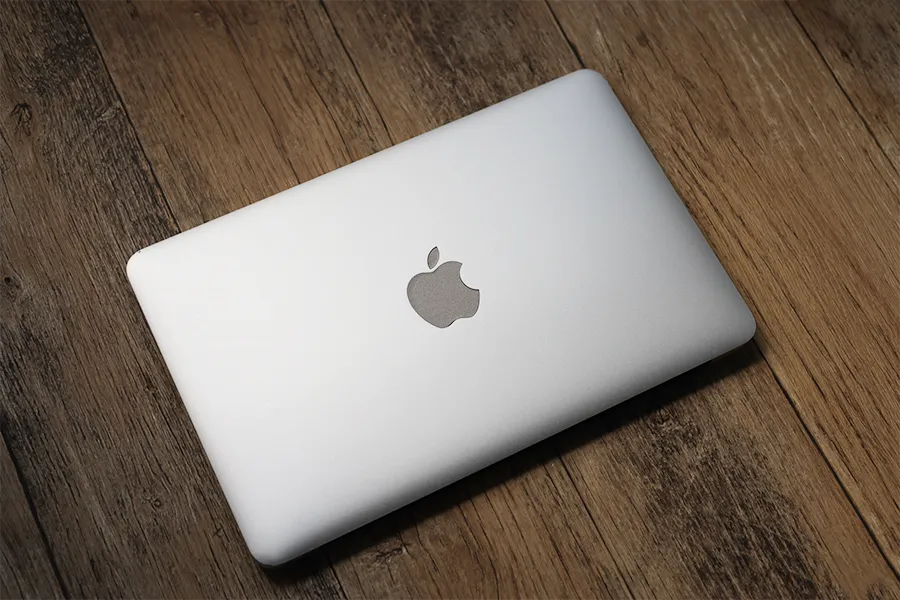 MacBook Airのシルバーカラー